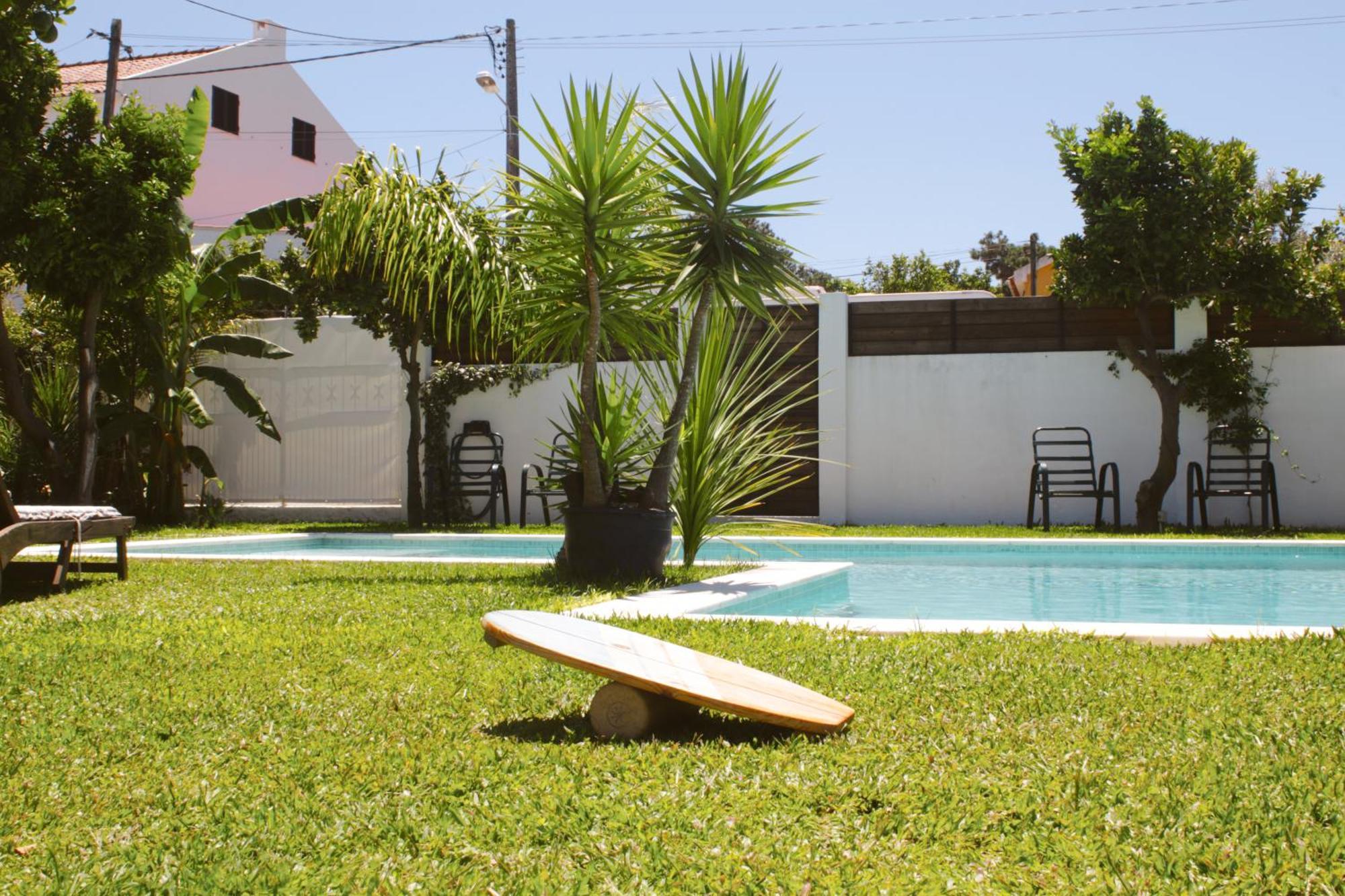 Vila Vale Guest House - Surf & Yoga Charneca  Exterior photo