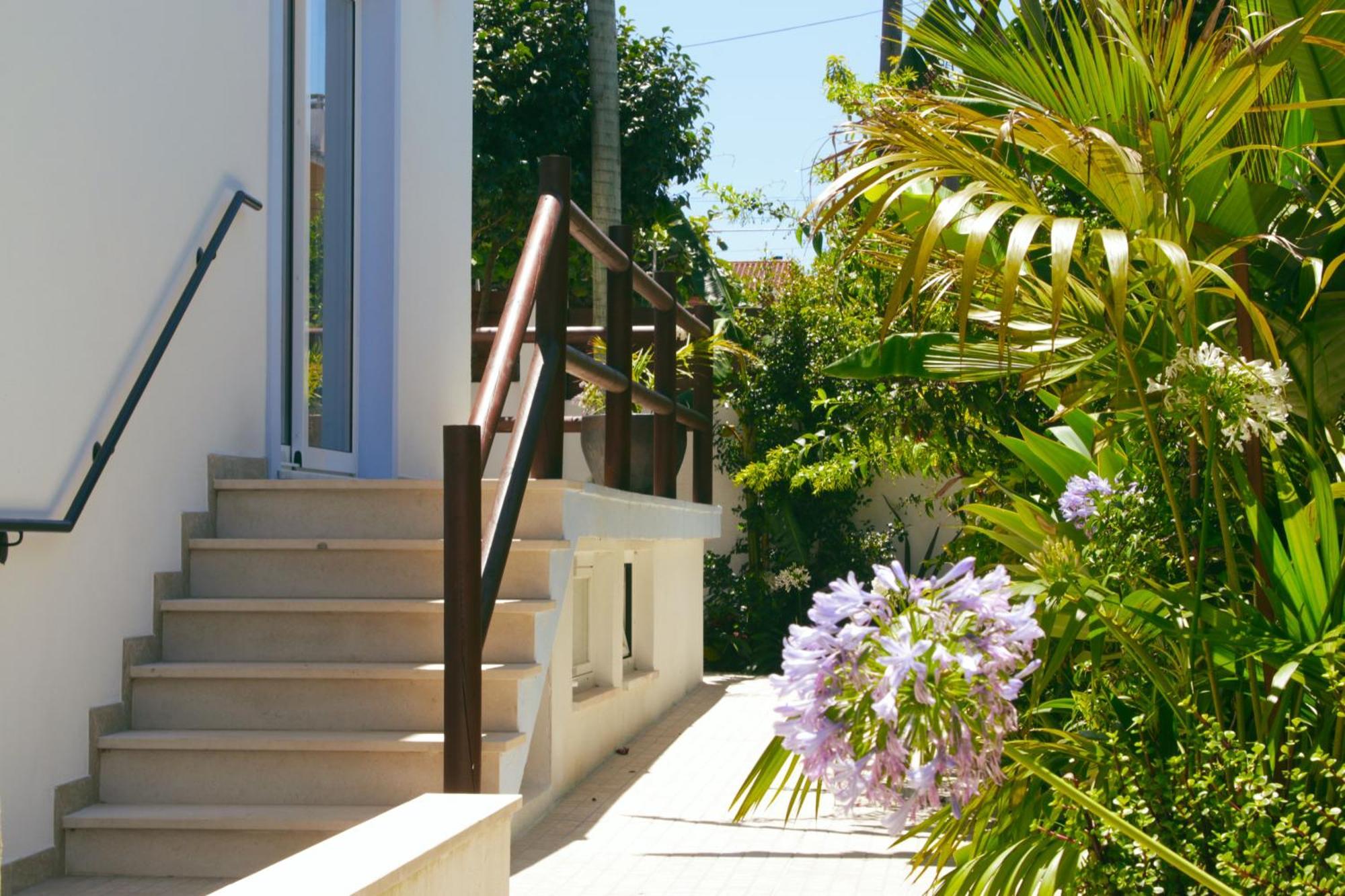 Vila Vale Guest House - Surf & Yoga Charneca  Exterior photo